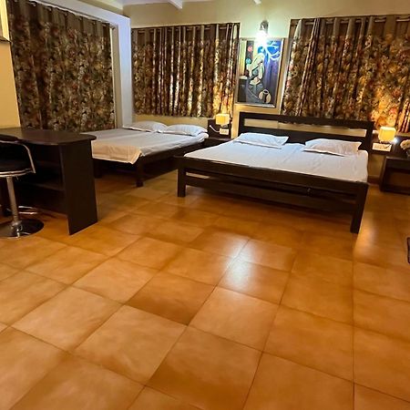 Hotel The Club Nine マックトシュワー エクステリア 写真